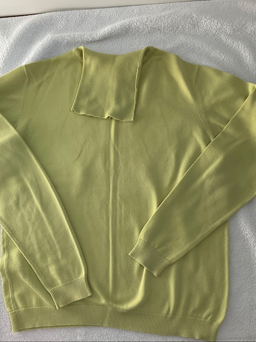 Sutton Studio chartreuse Green Turtleneck Sweater